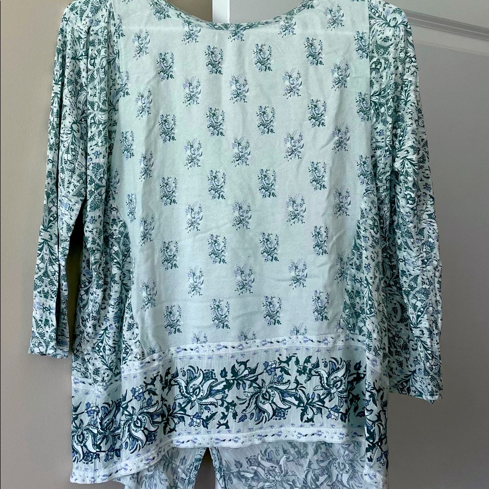 Lucky Brand 3/4 sleeve top.